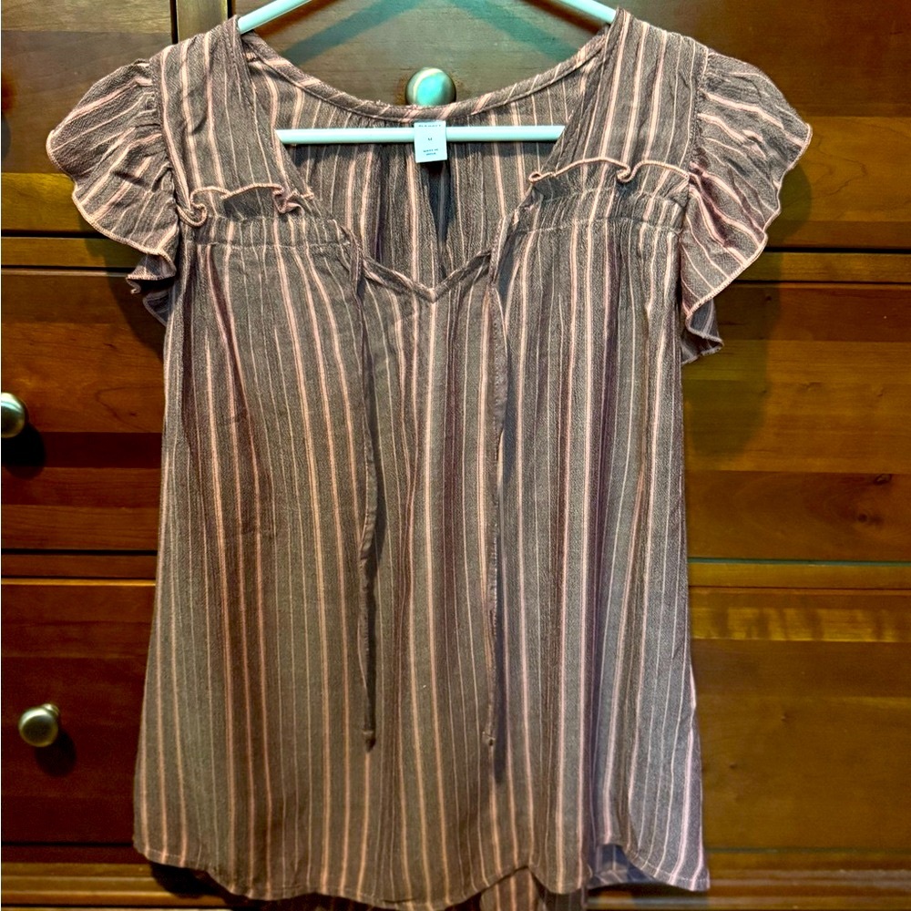 Old Navy Mauve Striped Flutter Sleeve Blouse